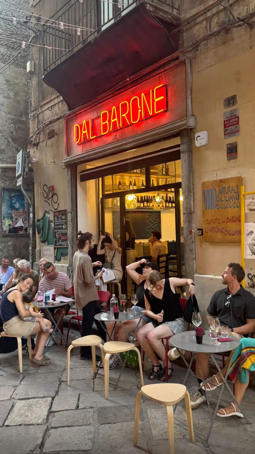 Piazza Bistro scenario